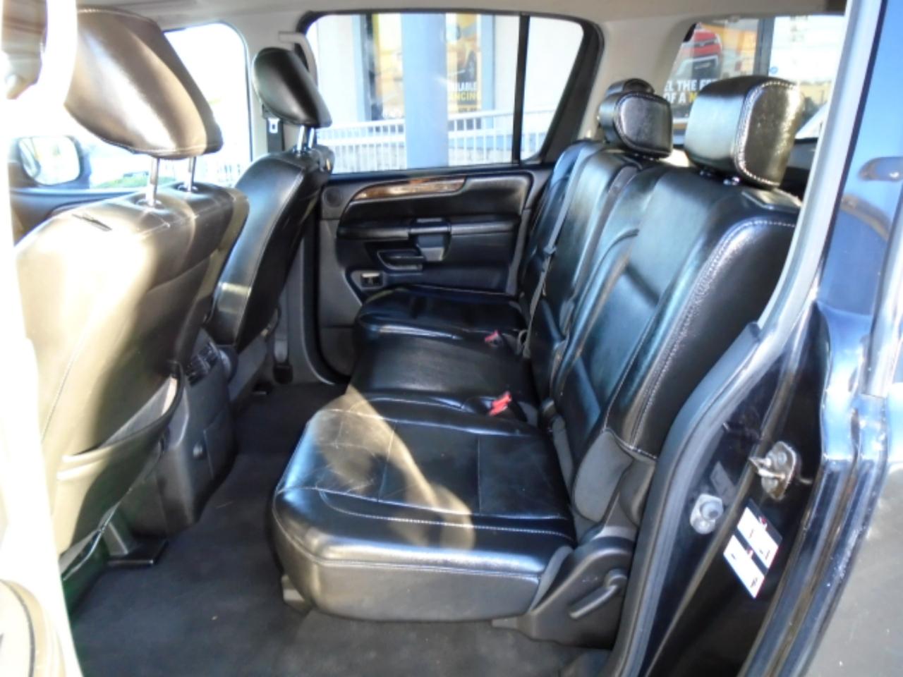 Nissan Armada SE 2WD 2010