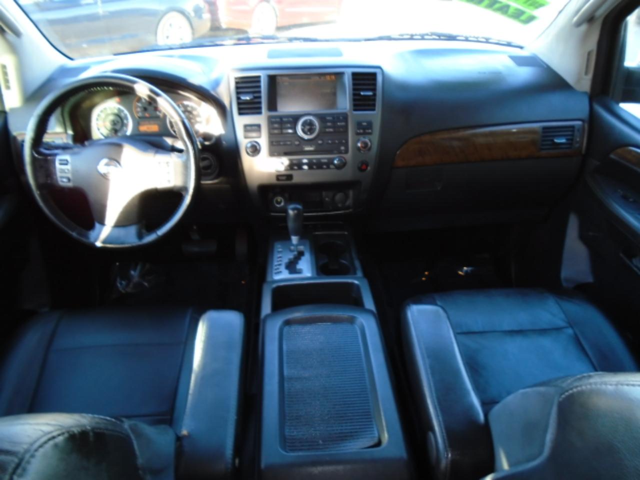 Nissan Armada SE 2WD 2010