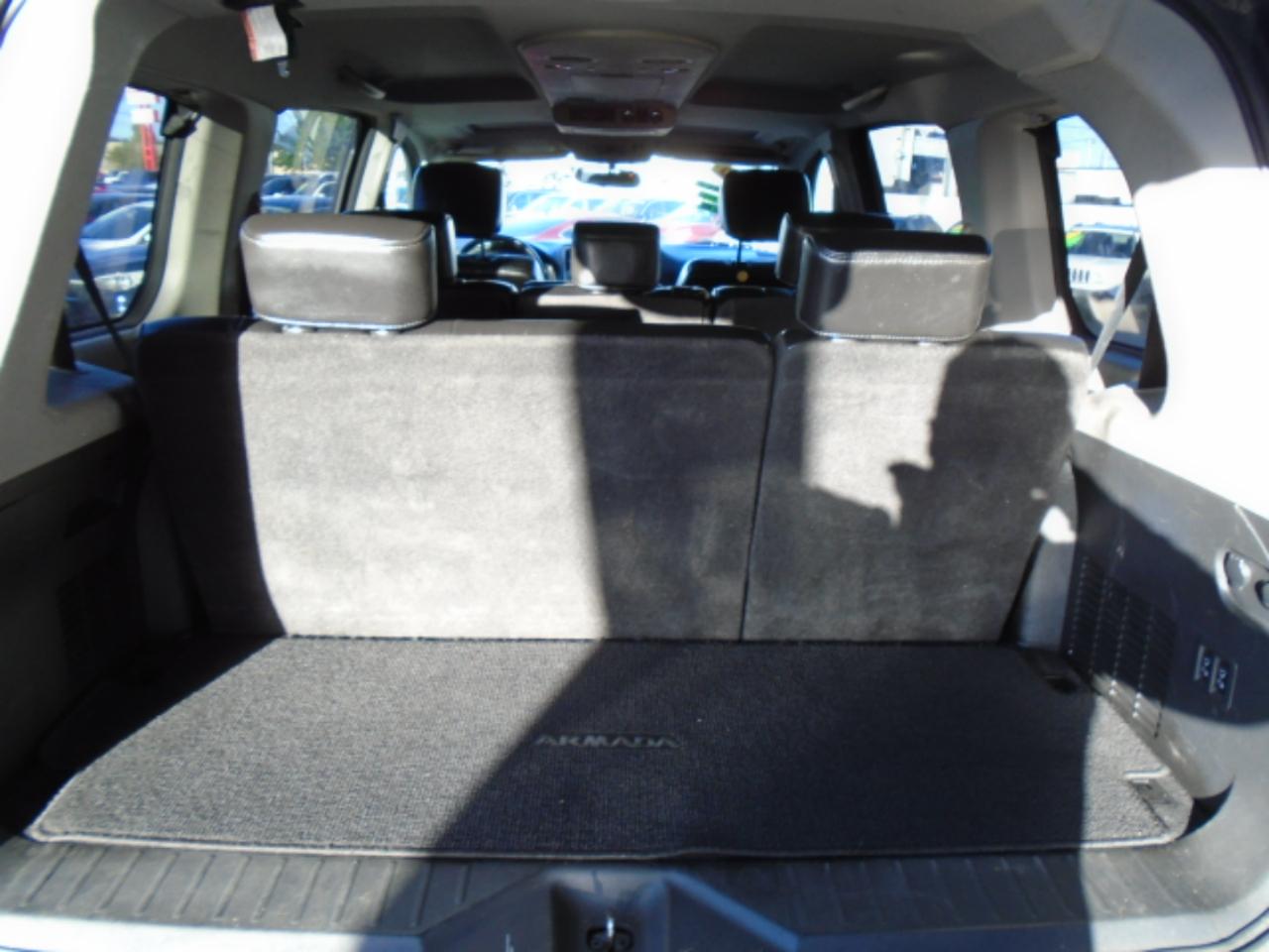 Nissan Armada SE 2WD 2010