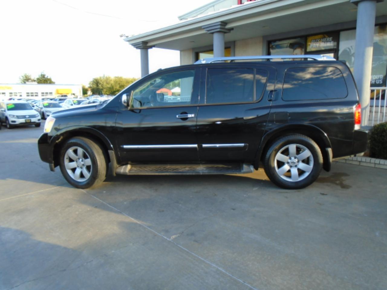 Nissan Armada SE 2WD 2010