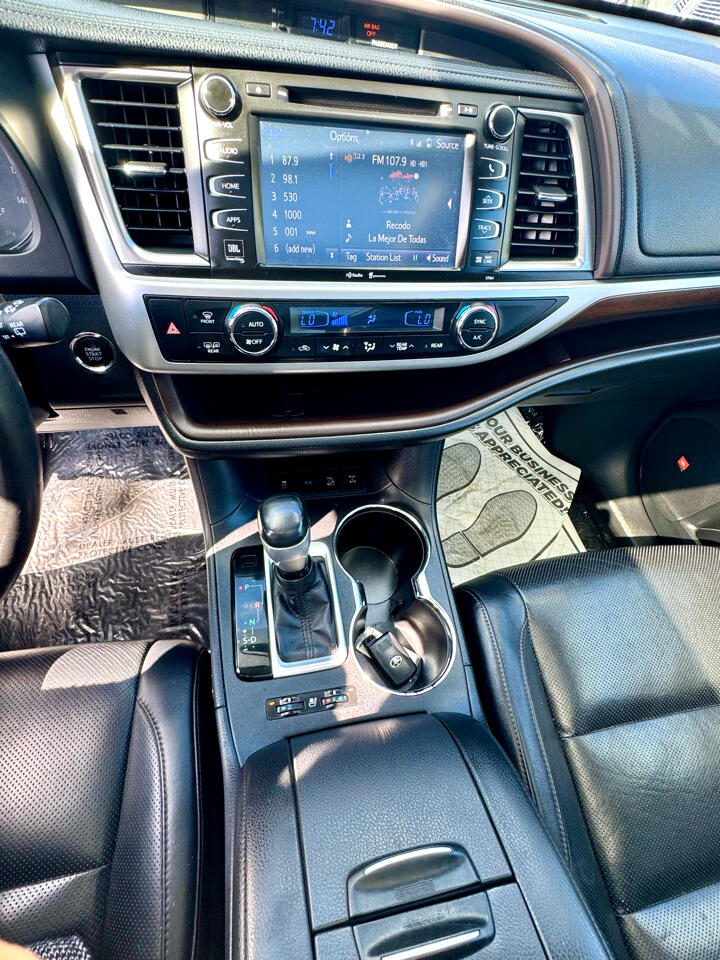 Toyota Highlander Limited AWD V6 2014 Toyota Highlander Limited AWD V6 2014