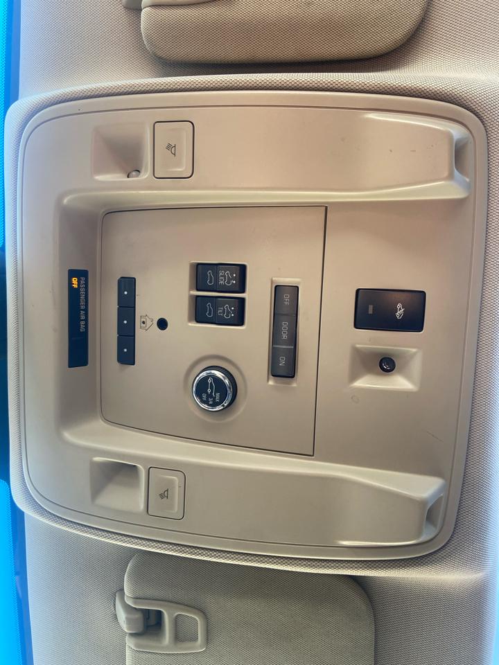 GMC Yukon Denali XL 4WD 2015