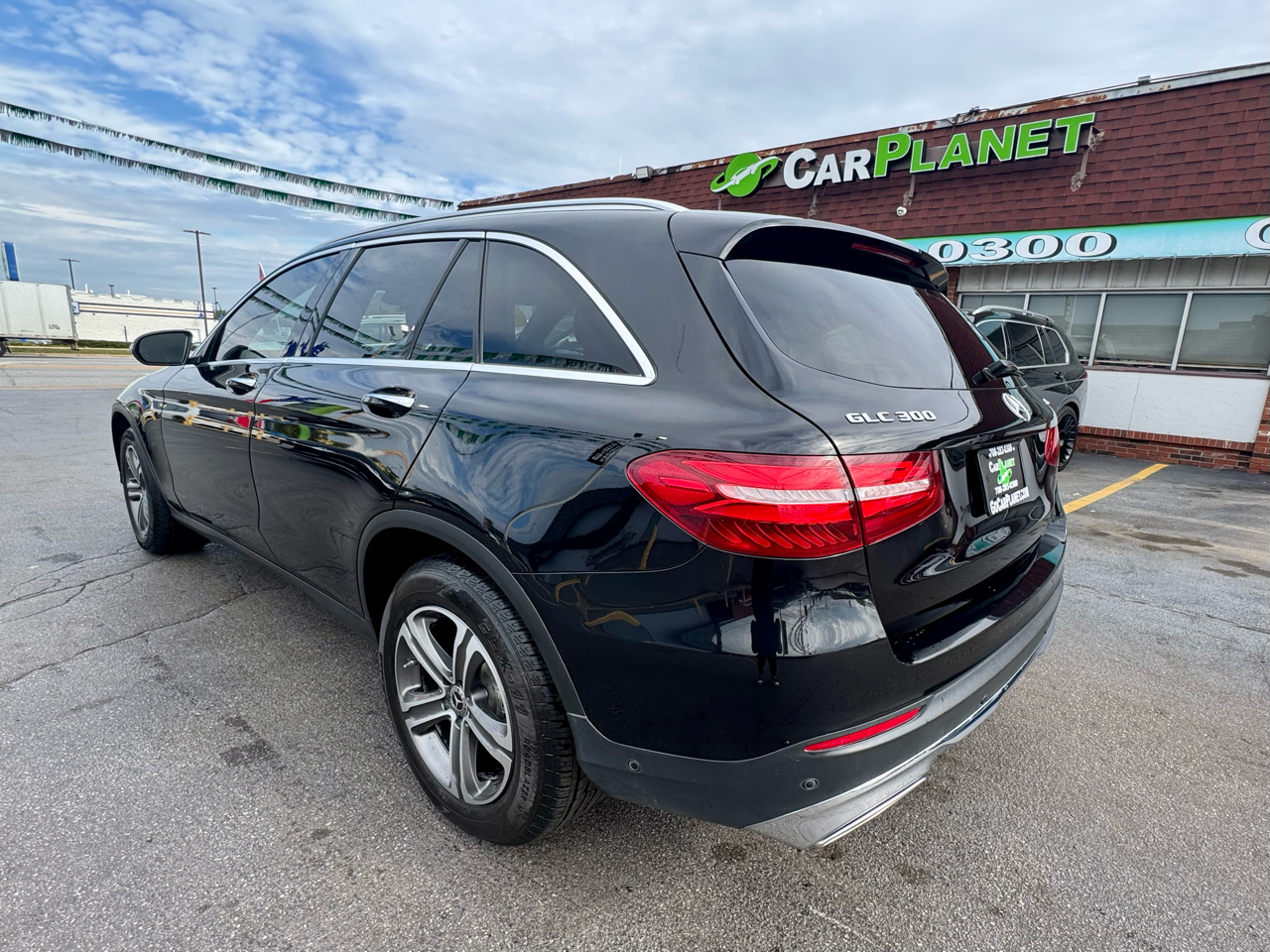 Mercedes-Benz GLC-Class GLC300 4MATIC 2017 Mercedes-Benz GLC-Class GLC300 4MATIC 2017