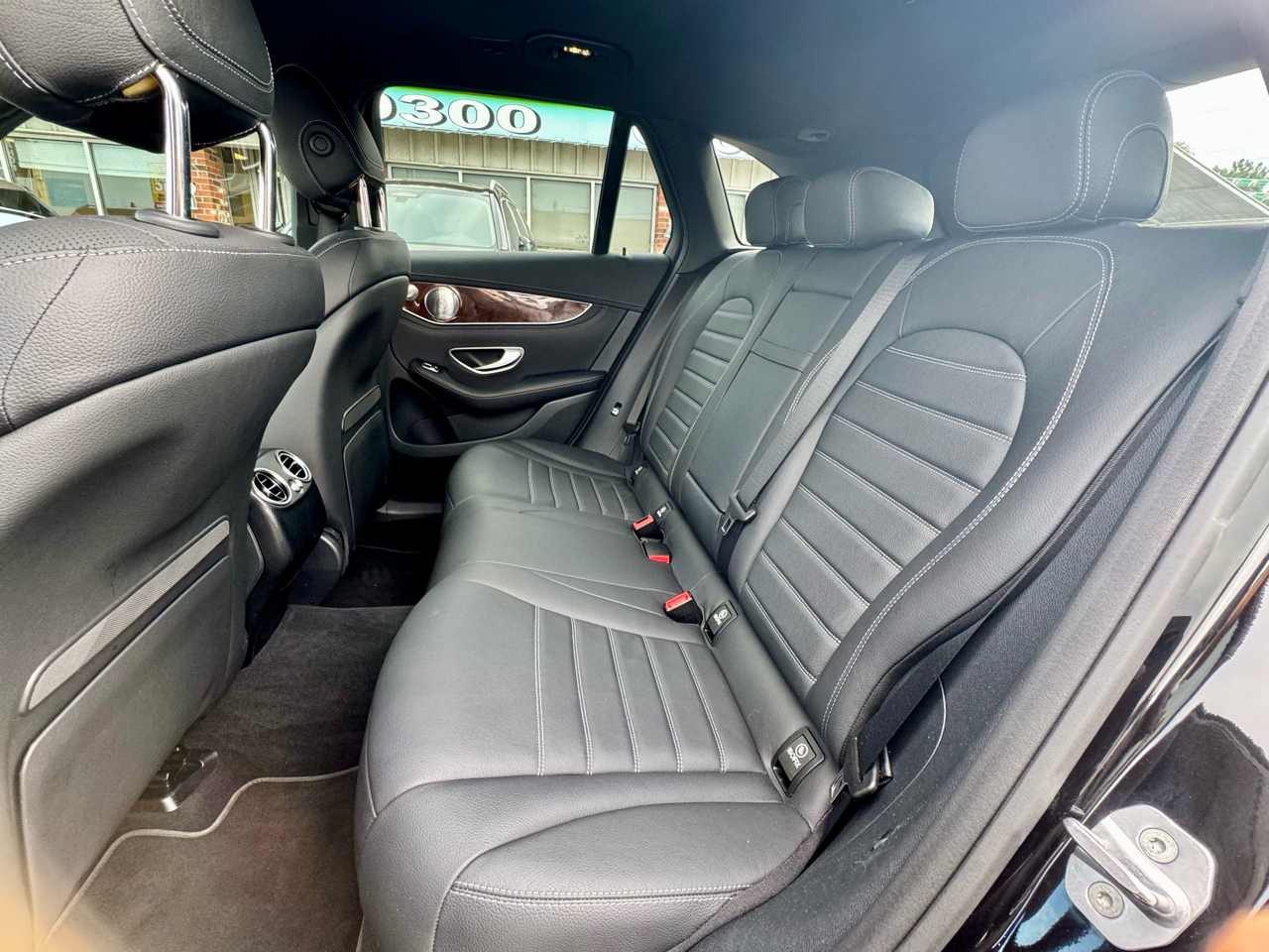 Mercedes-Benz GLC-Class GLC300 4MATIC 2017 Mercedes-Benz GLC-Class GLC300 4MATIC 2017