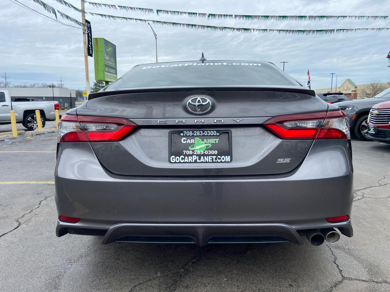 Toyota Camry SE 2023