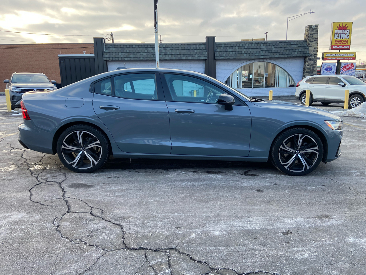 Volvo S60 B5 Core Dark 2024