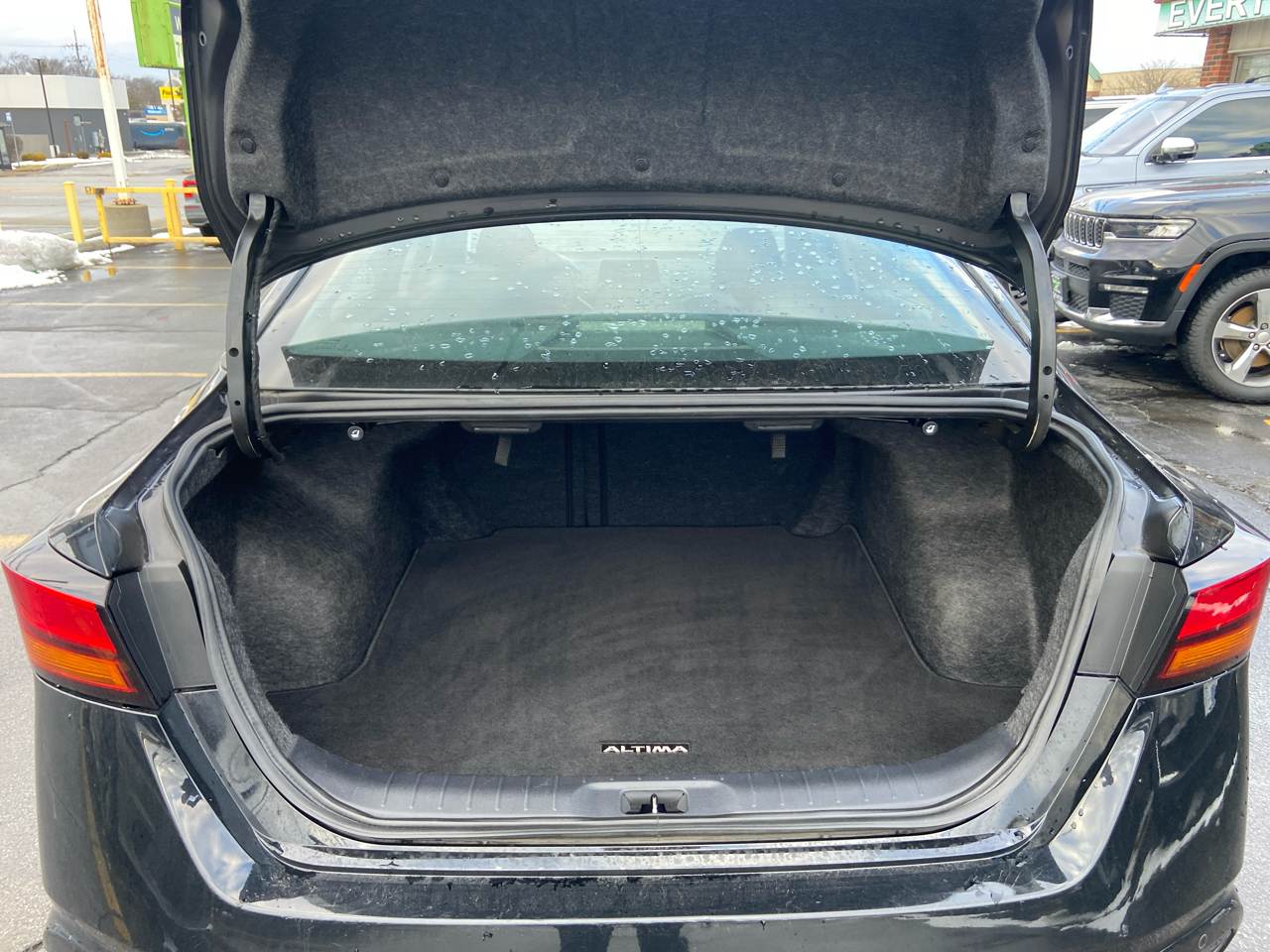 Nissan Altima 2.5 SV 2023