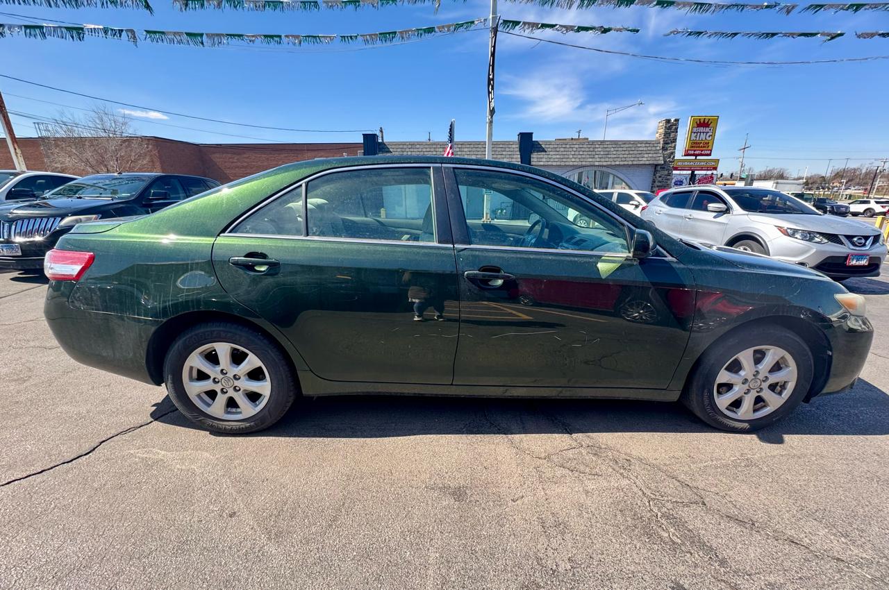 Toyota Camry LE 2011