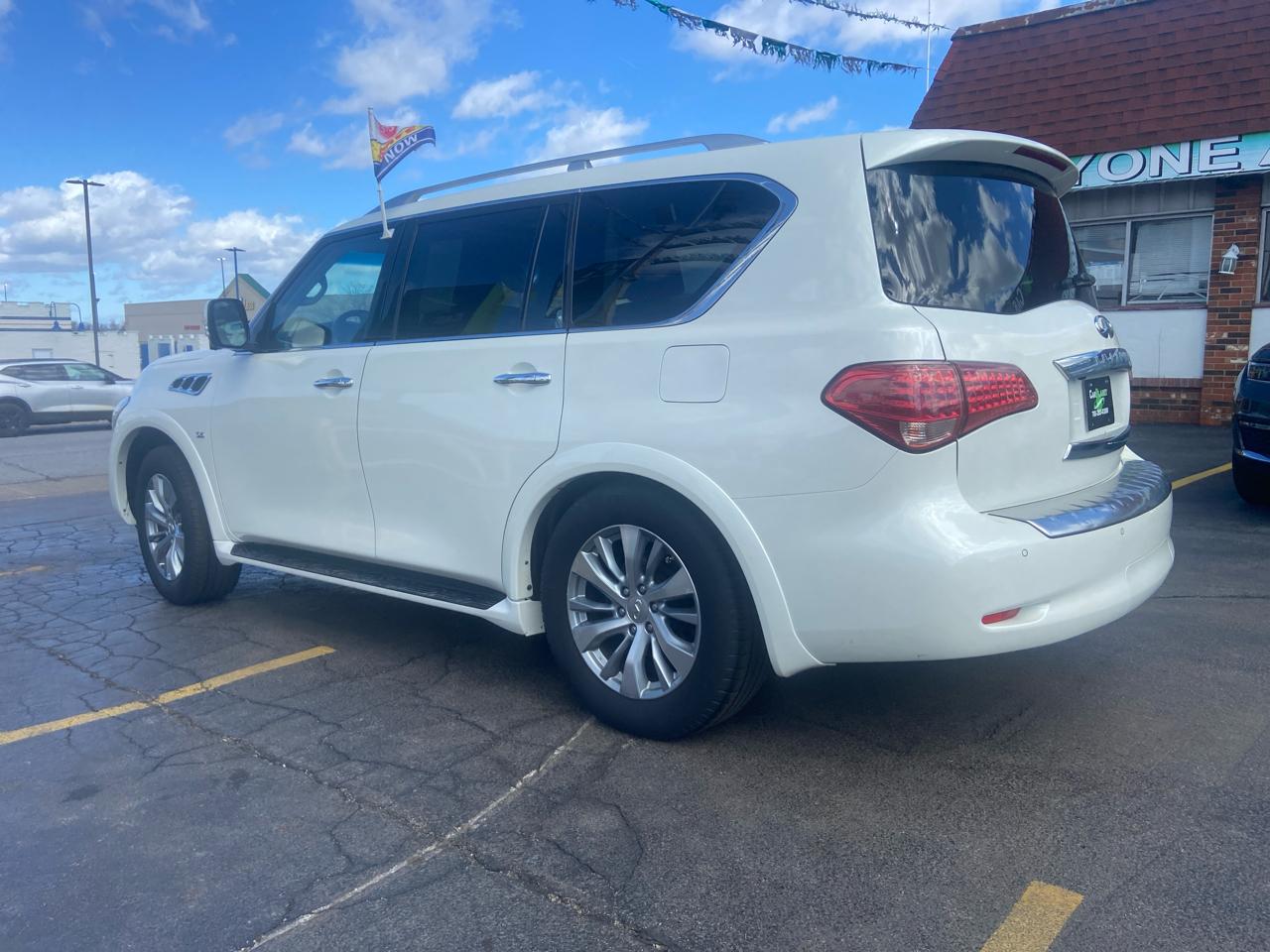 Infiniti QX80 4WD 2015