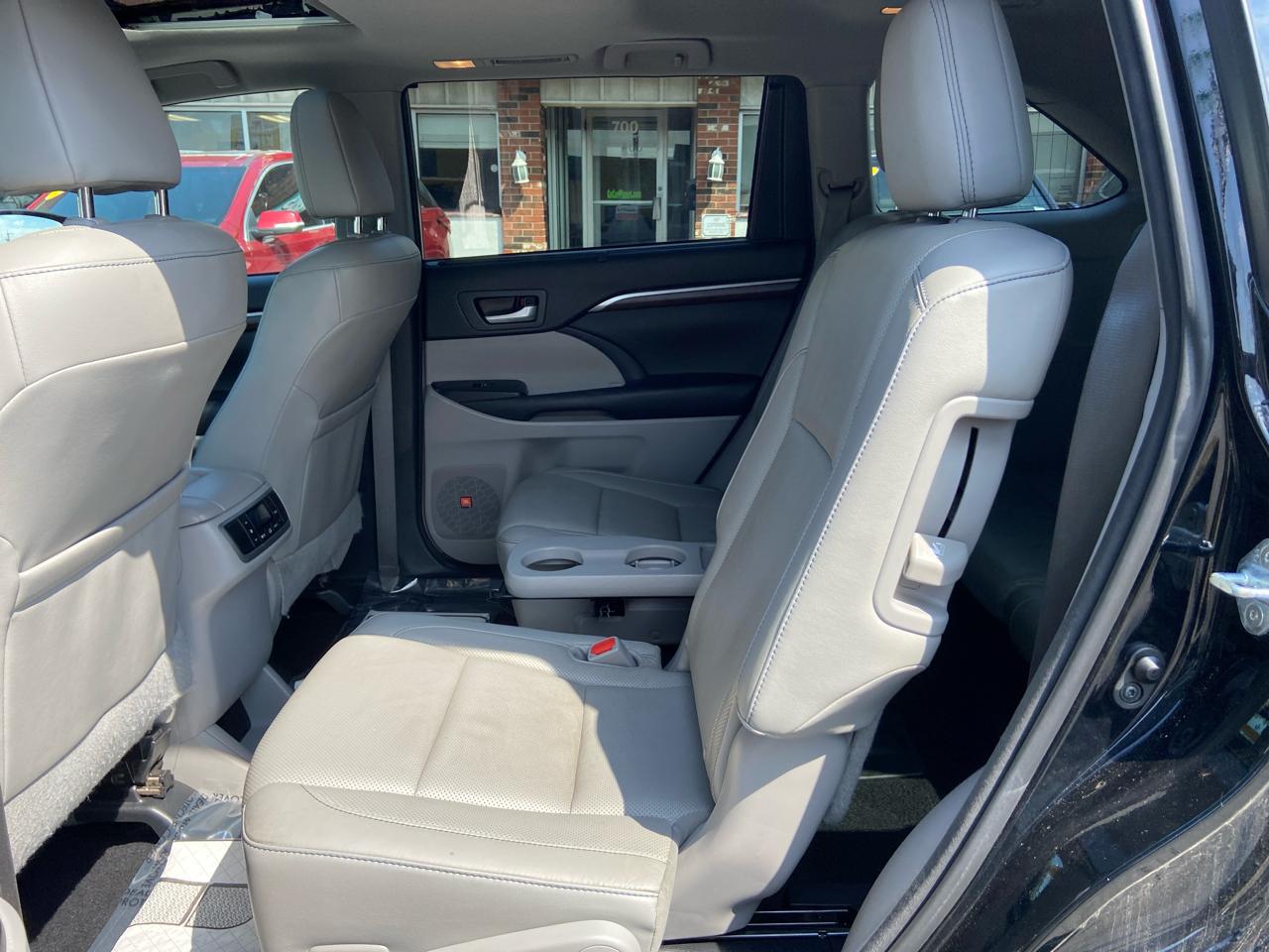 Toyota Highlander Limited FWD V6 2016