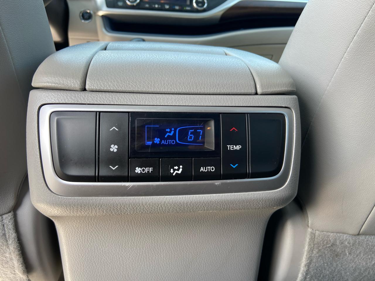 Toyota Highlander Limited FWD V6 2016