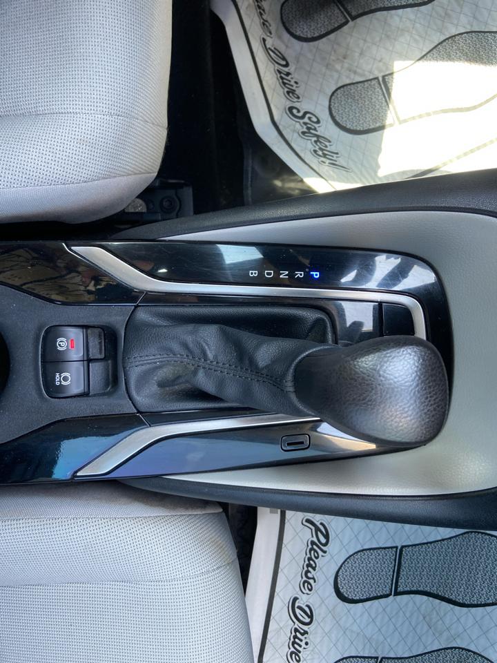 Toyota Corolla LE 2021