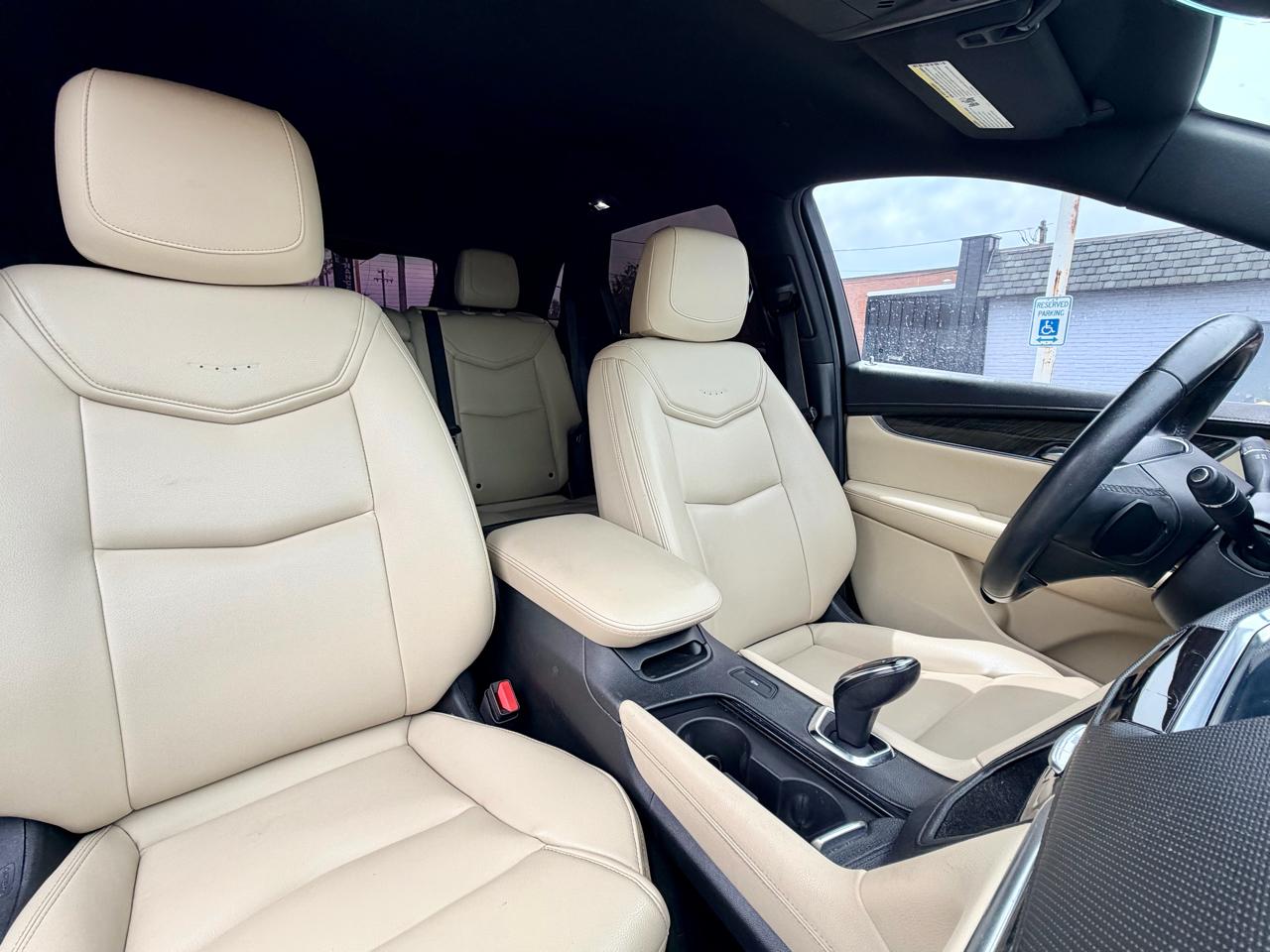 Cadillac XT5 Base 2017