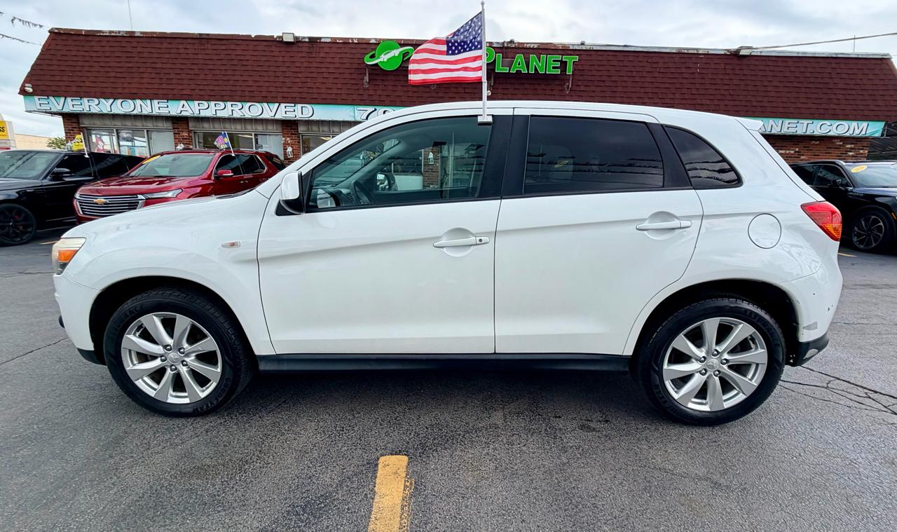 Mitsubishi Outlander Sport ES 2WD 2013