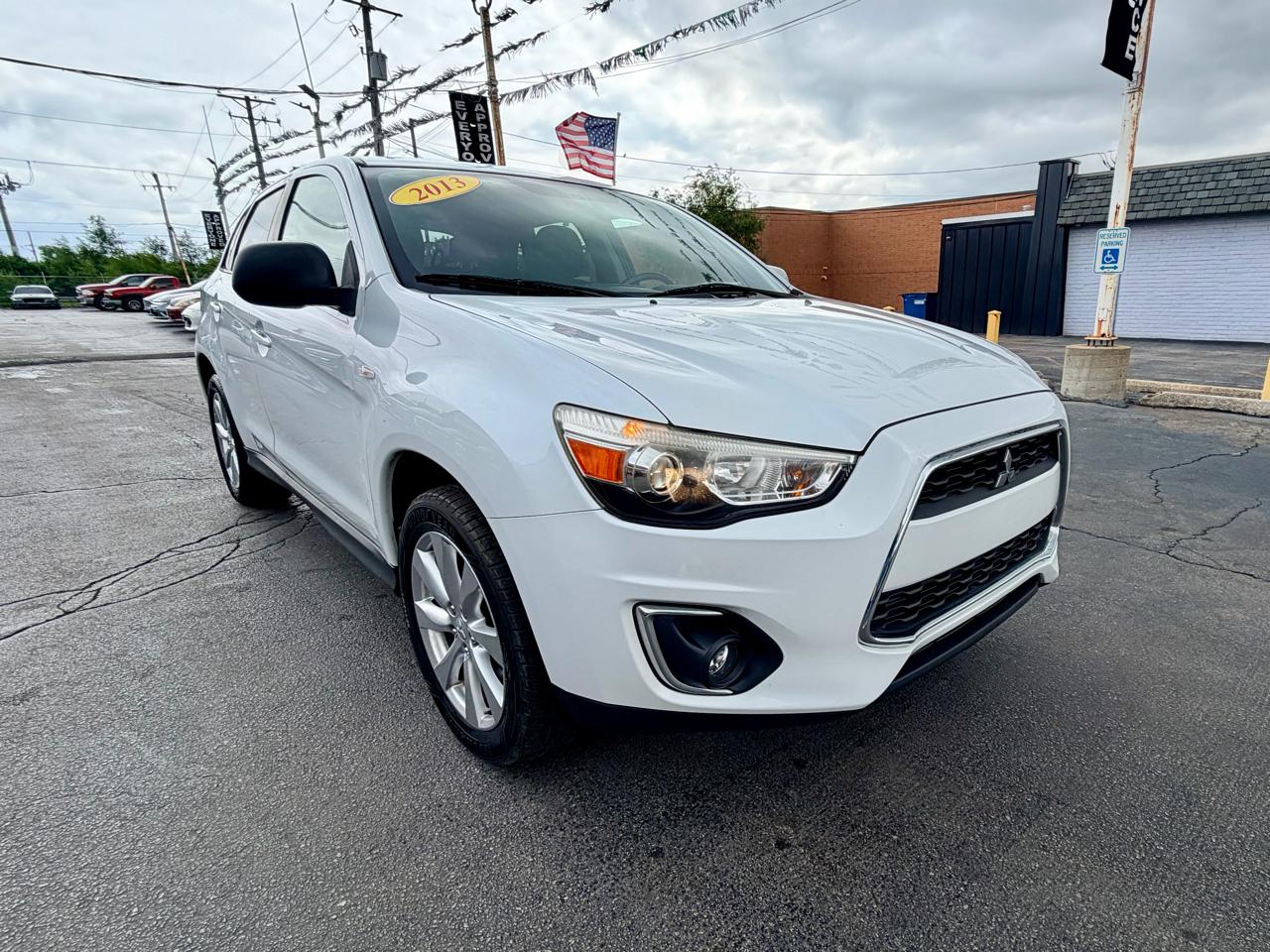 Mitsubishi Outlander Sport ES 2WD 2013