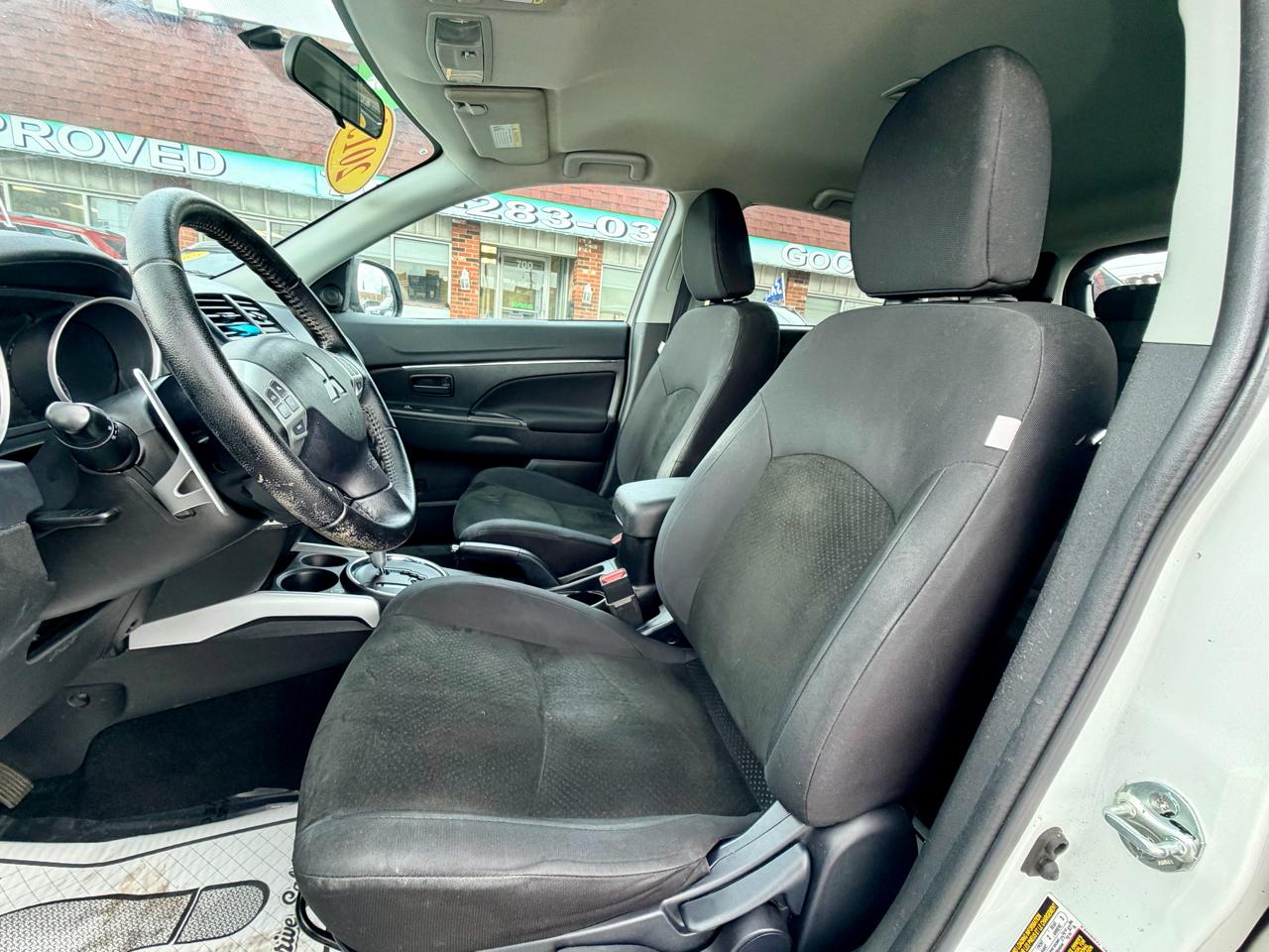 Mitsubishi Outlander Sport ES 2WD 2013