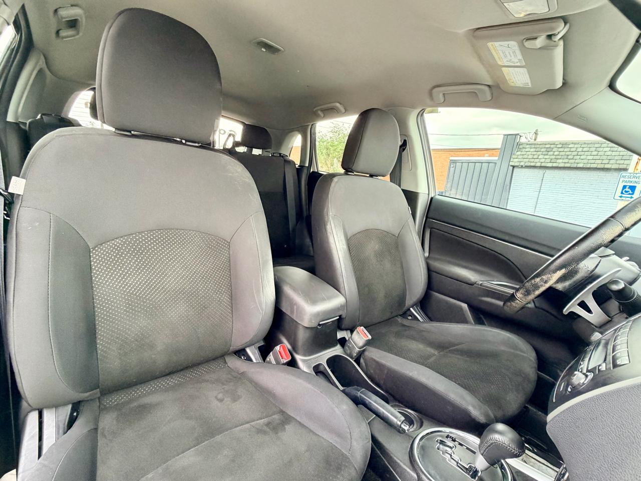 Mitsubishi Outlander Sport ES 2WD 2013