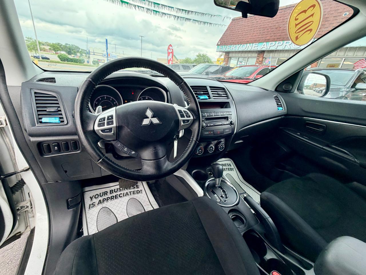 Mitsubishi Outlander Sport ES 2WD 2013