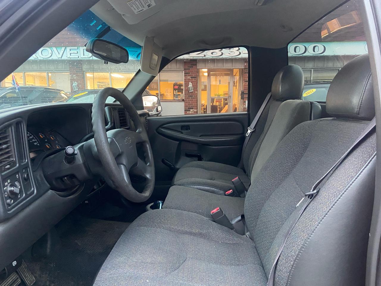 Chevrolet Silverado 1500 LS Long Bed 2WD 2003