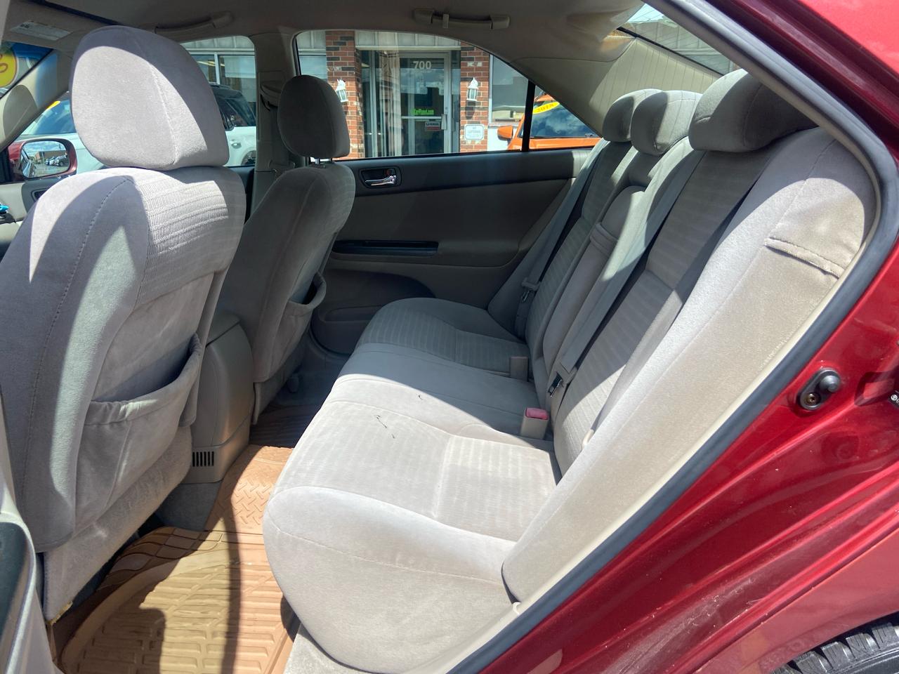 Toyota Camry LE V6 2005