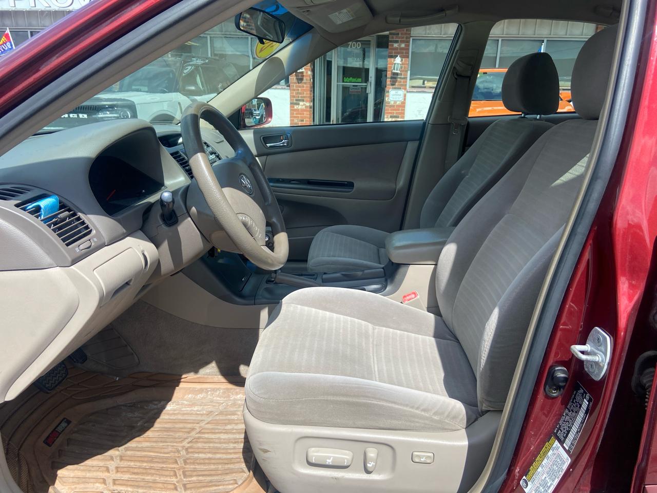 Toyota Camry LE V6 2005