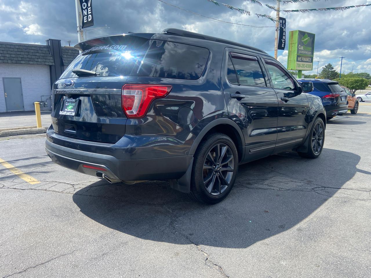 Ford Explorer XLT FWD 2017