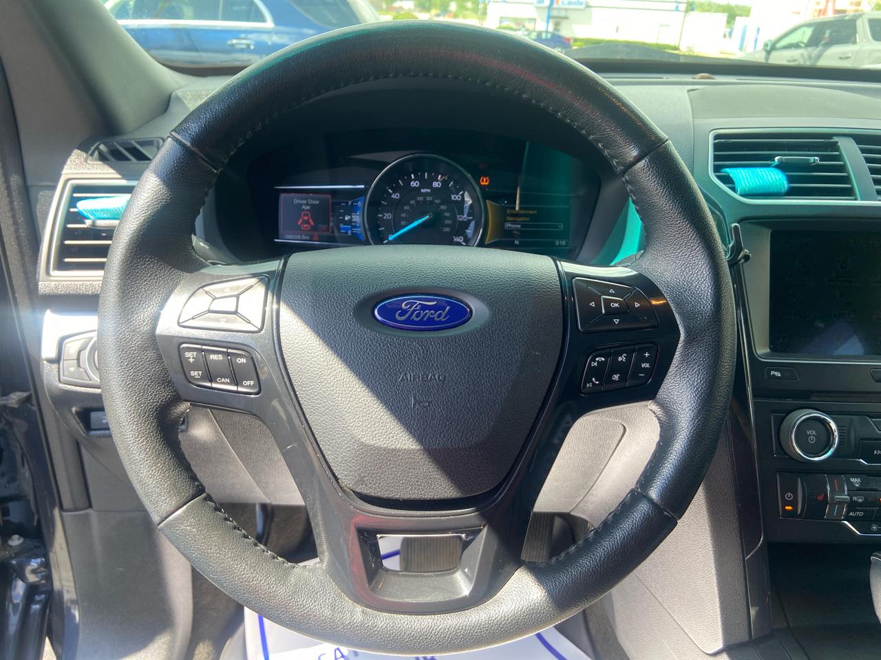 Ford Explorer XLT FWD 2017