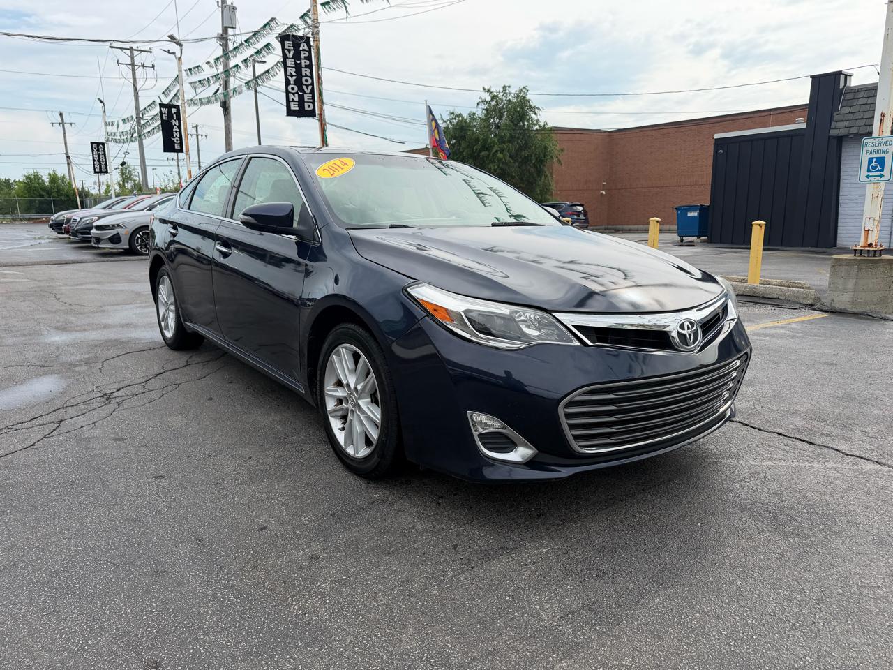 Toyota Avalon XLE 2014
