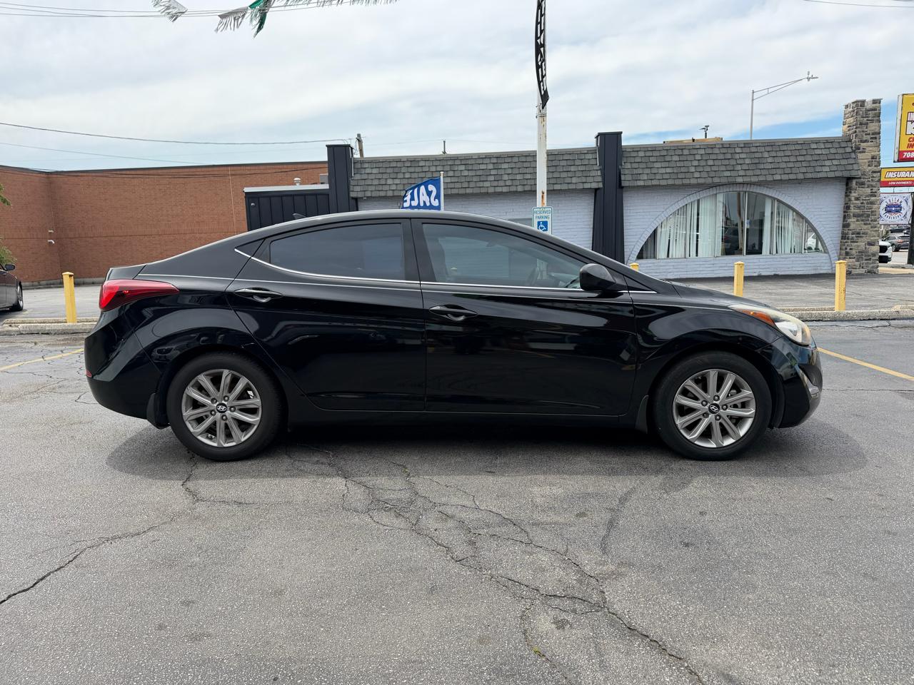 Hyundai Elantra SE 6AT 2015