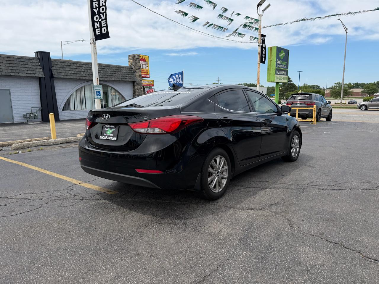 Hyundai Elantra SE 6AT 2015