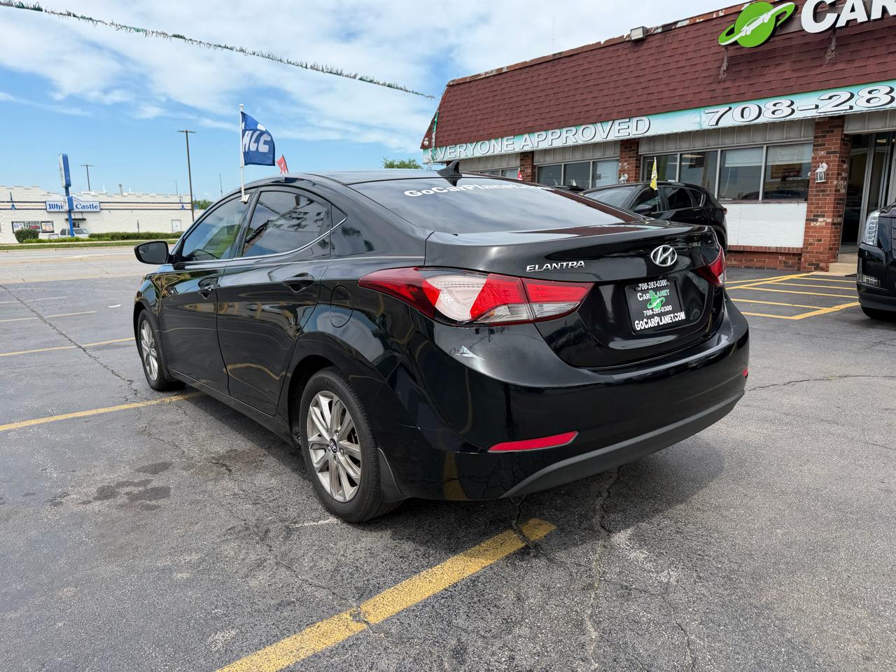 Hyundai Elantra SE 6AT 2015