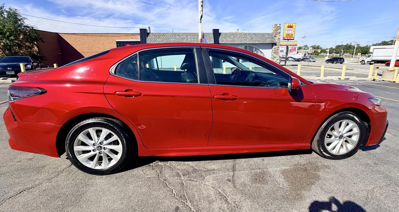 Toyota Camry SE 2021