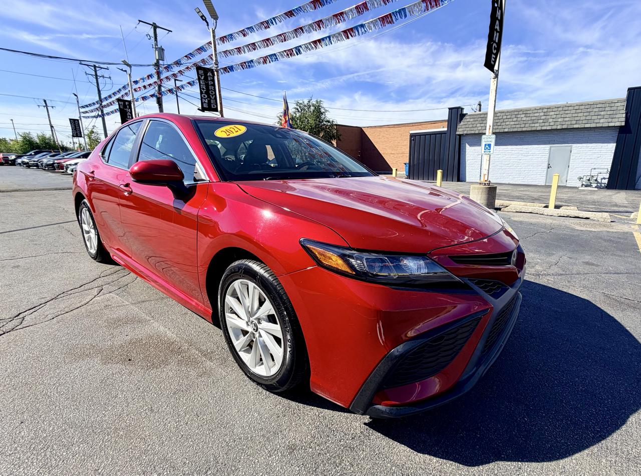 Toyota Camry SE 2021