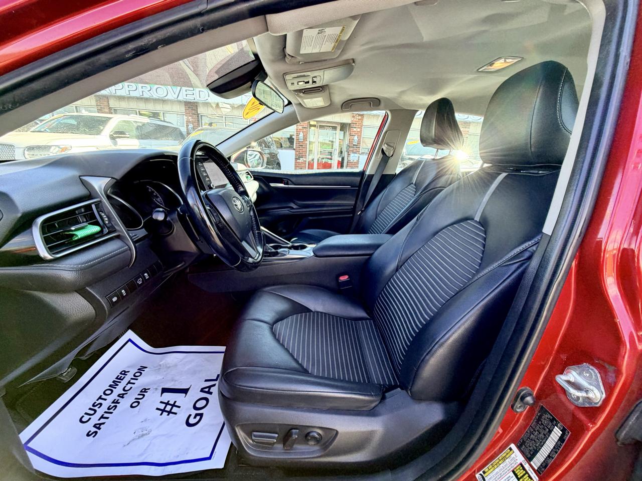 Toyota Camry SE 2021