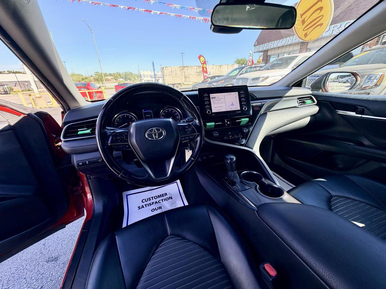 Toyota Camry SE 2021