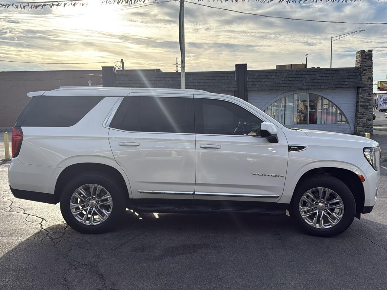 GMC Yukon SLT 4WD 2021