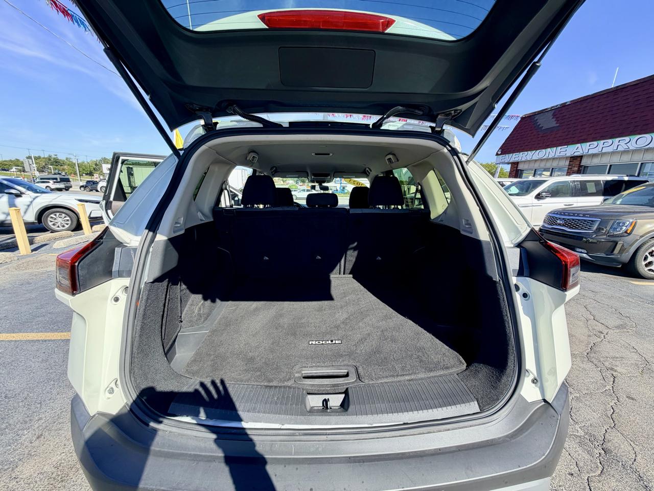 Nissan Rogue SV 2023