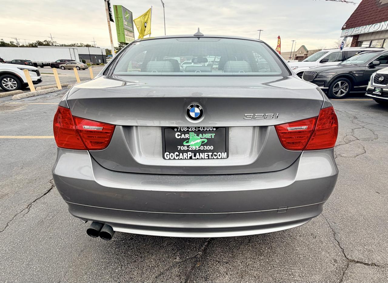 BMW 3-Series 328i xDrive 2011