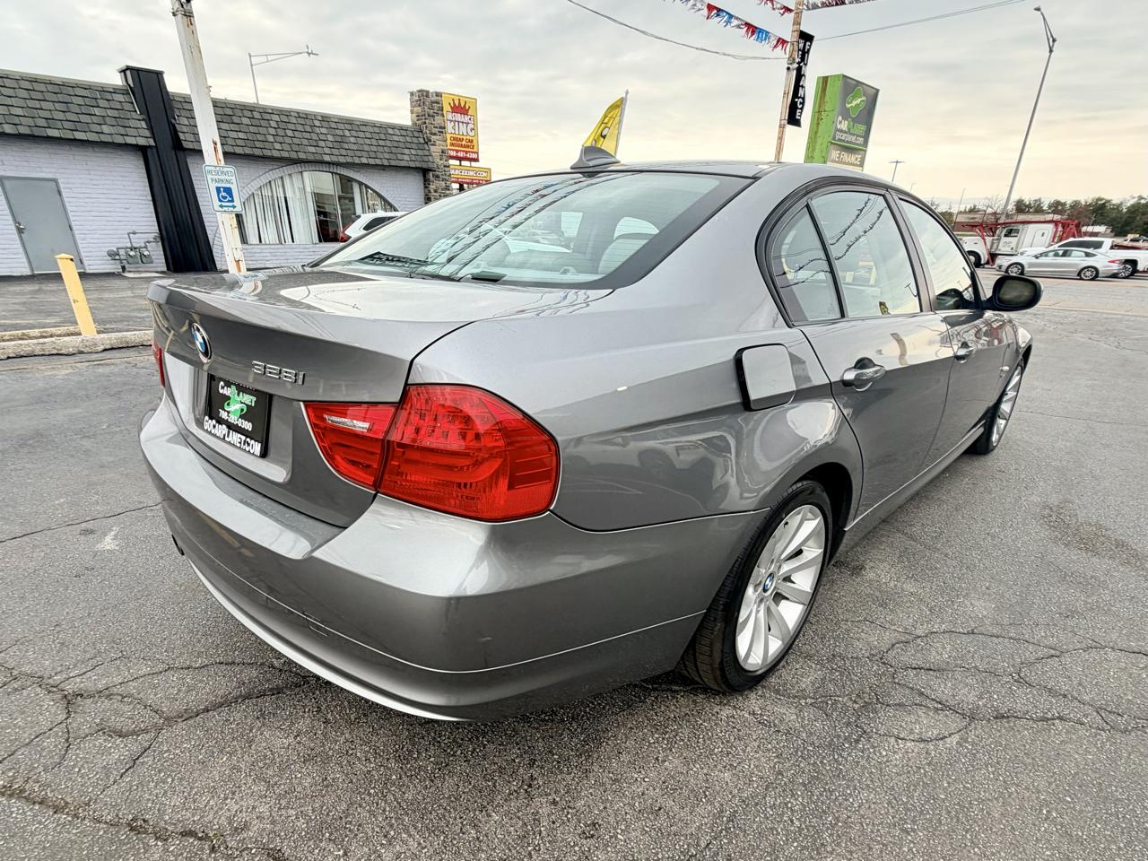 BMW 3-Series 328i xDrive 2011