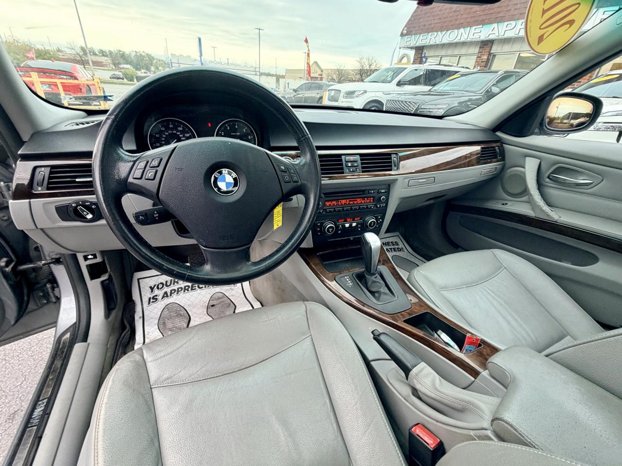 BMW 3-Series 328i xDrive 2011
