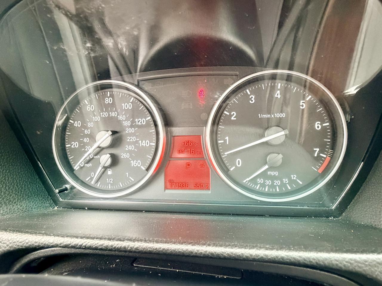 BMW 3-Series 328i xDrive 2011