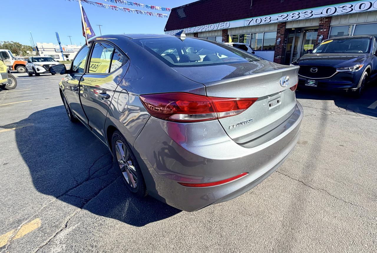 Hyundai Elantra Value Edition 6A 2017