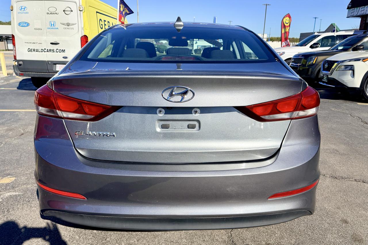 Hyundai Elantra Value Edition 6A 2017