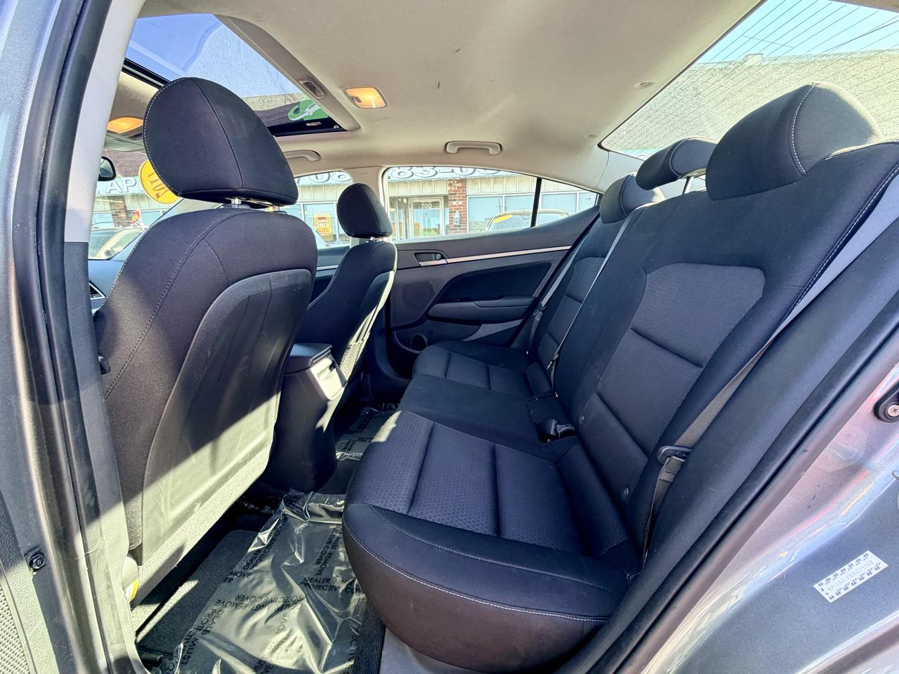 Hyundai Elantra Value Edition 6A 2017