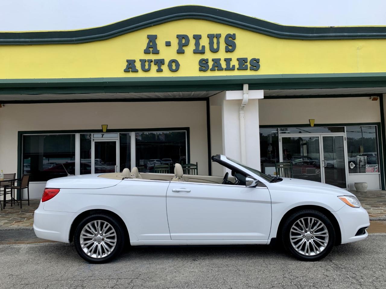 2022 Chrysler 200 Convertible White