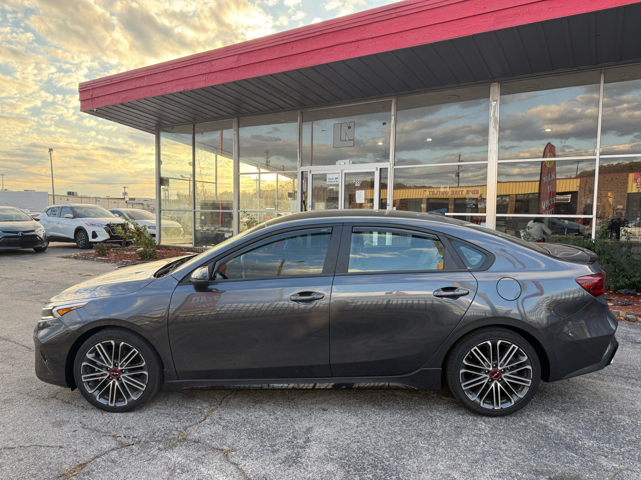 2023 Kia Forte GT photo 2