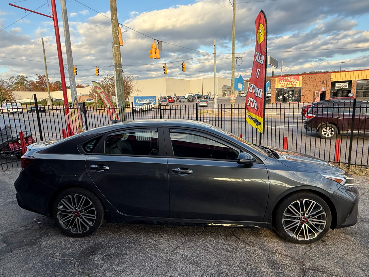2023 Kia Forte GT photo 4