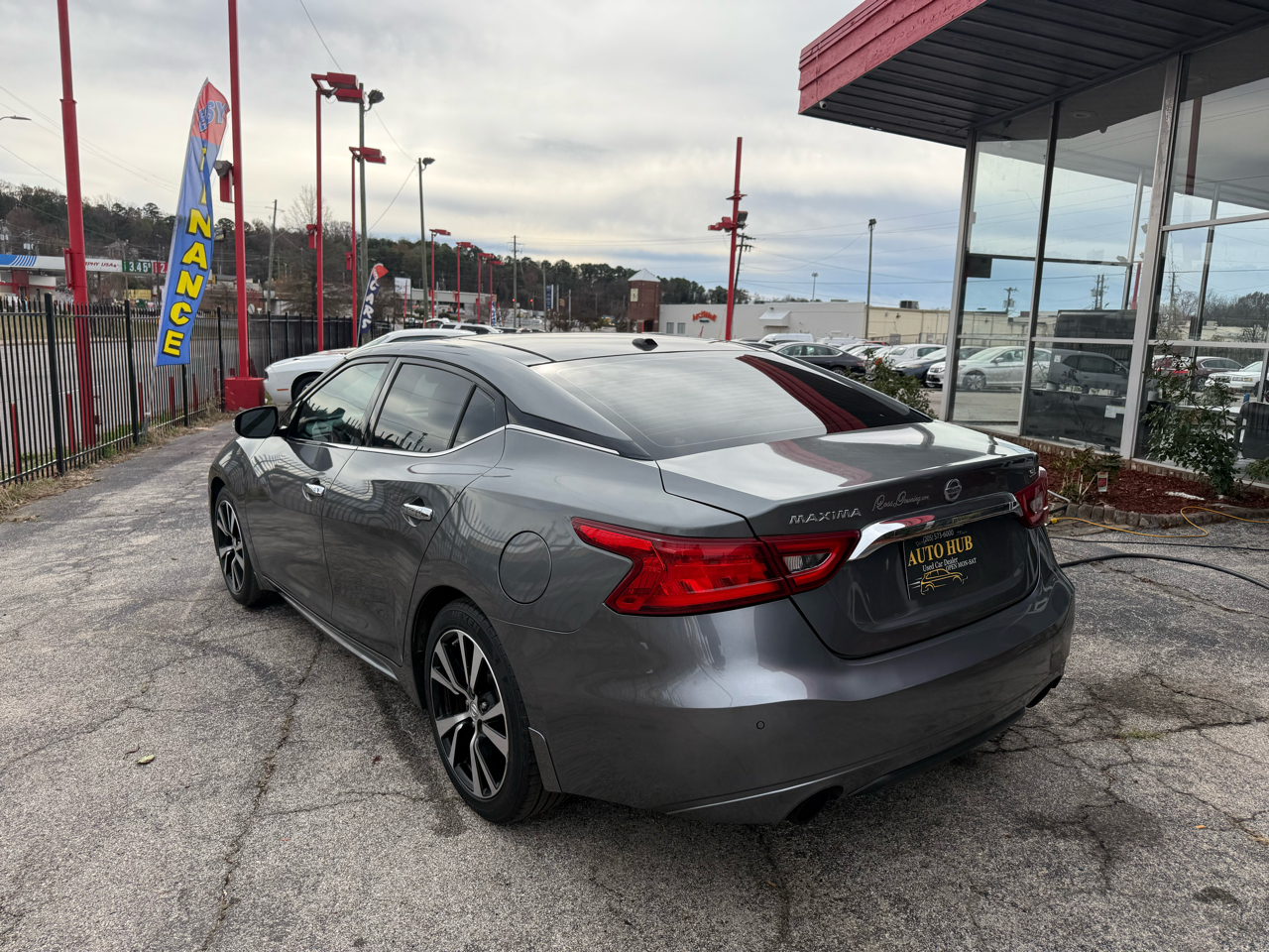2017 Nissan Maxima SL photo 2