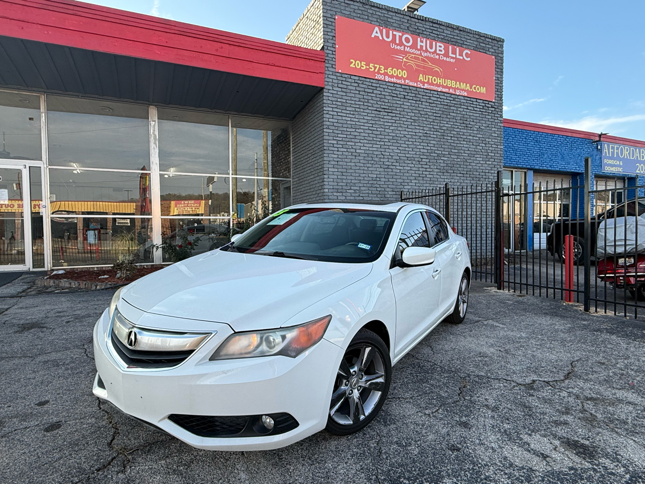 2013 Acura ILX 5-Spd AT w/ Technology Package
