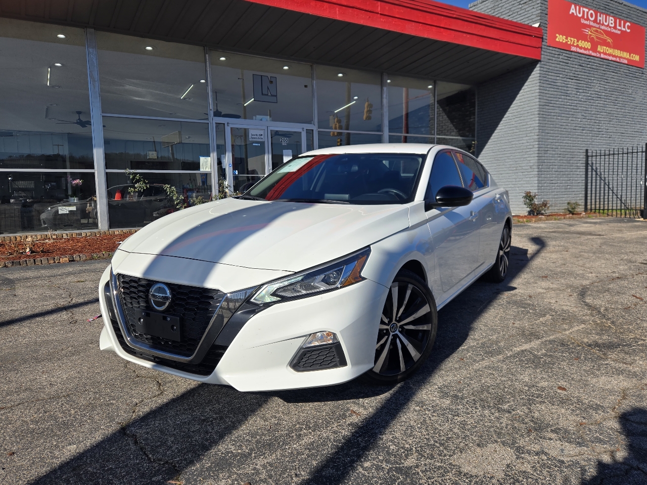 2022 Nissan Altima SR